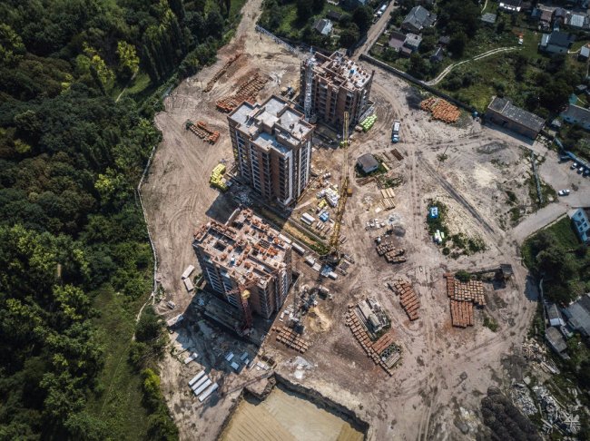 Луцький ЖК «Супернова»: вражаючі фото будівельного майданчика*
