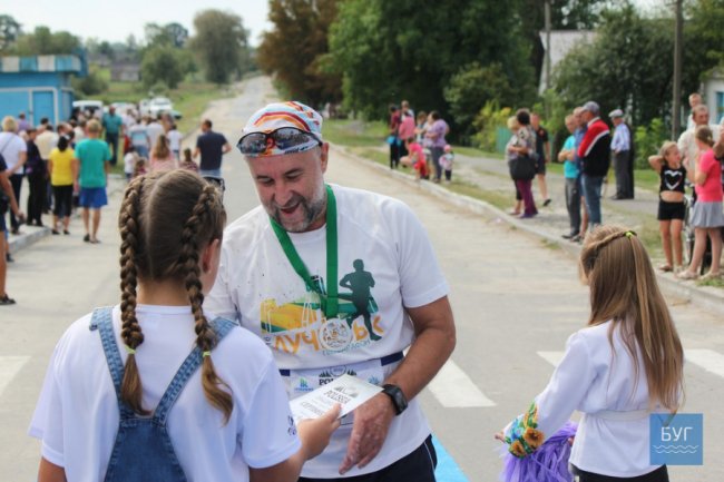 Пливли, крутили педалі і бігли: на Волині відбувся Чемпіонат України з крос-триатлону