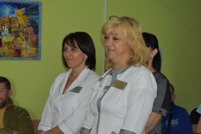 Волинському госпіталю подарували сучасний безконтактний тонометр. ФОТО