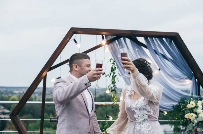 Неймовірно чуттєві знімки з весілля відомої луцької режисерки