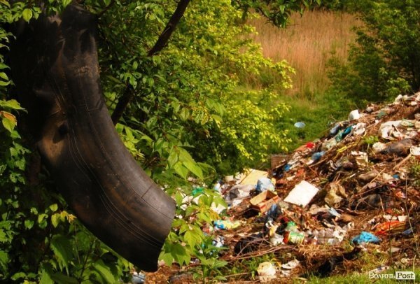 У Луцьку величезне сміттєзвалище «не помічають» більше 10 років