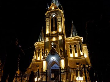 У Луцьку підсвітили лютеранську кірху. ФОТО