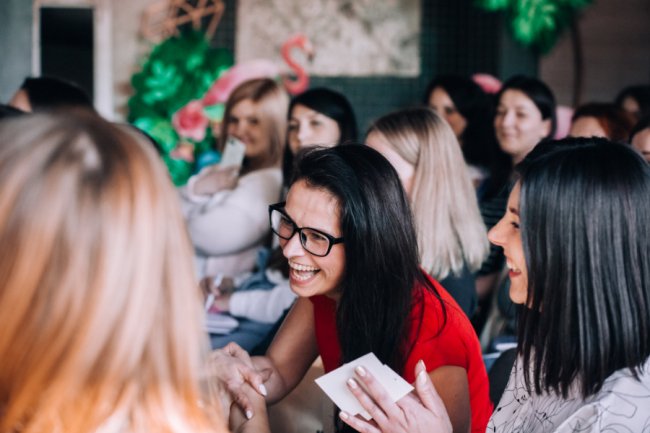 Як розкрутити Іnstagram і «напиляти» на відпочинок на островах: у Луцьку – масштабний захід для майстрів манікюру*