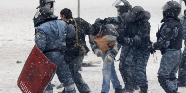  Як силовики «зачищали» людей на Грушевського. ФОТО