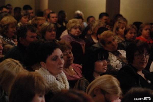 На День закоханих бізнесменам Луцька «подарували» «батіг і пряник». ФОТО
