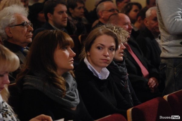 На День закоханих бізнесменам Луцька «подарували» «батіг і пряник». ФОТО