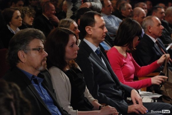 На День закоханих бізнесменам Луцька «подарували» «батіг і пряник». ФОТО