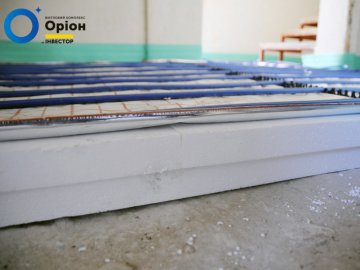 У ЖК «Оріон» монтують «теплу» підлогу. ФОТО*