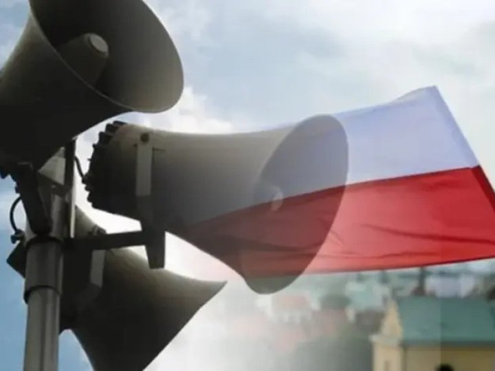 У Польщі по всій країні вмикатимуть сирени повітряної тривоги: що відбувається