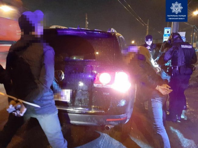 Подробиці затримання банди, яка у Луцьку вкрала у чоловіка понад мільйон 