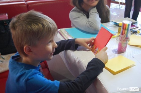 У Луцьку почали готувати подарунки до Великодня. ФОТО