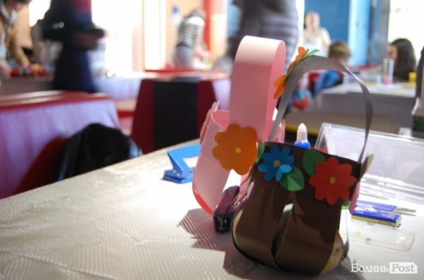 У Луцьку почали готувати подарунки до Великодня. ФОТО