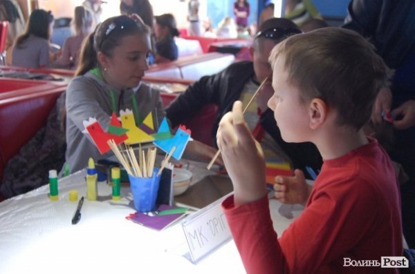 У Луцьку почали готувати подарунки до Великодня. ФОТО