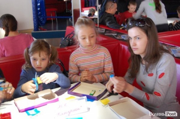 У Луцьку почали готувати подарунки до Великодня. ФОТО