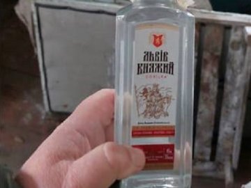 У селі біля Луцька виявили підпільну «наливайку». ФОТО