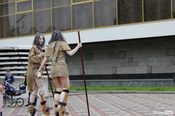 Експериментальний білоруський театр епатував луцьку публіку. ФОТО. ВІДЕО