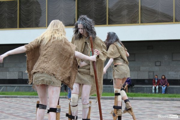 Експериментальний білоруський театр епатував луцьку публіку. ФОТО. ВІДЕО