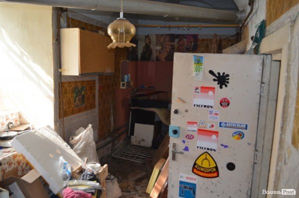 Історія без терміну давності: за мешканців аварійного будинку «взялися» у Луцькраді. ФОТО