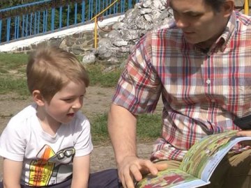 У свої 5 уже знає дві мови: історія двомовного луцького хлопчика.ВІДЕО