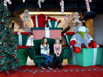 У луцькому «Промені» для дітей влаштували свято Миколая. ФОТО