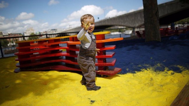 Кольори України у світі: дивовижне поєднання жовтого і блакитного