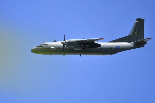 Повітряні піруети у небі над Волинню на світлинах місцевого фотографа