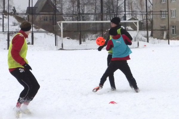Як молодь і юніори «Волині» у сніговий футбол грали. ФОТО