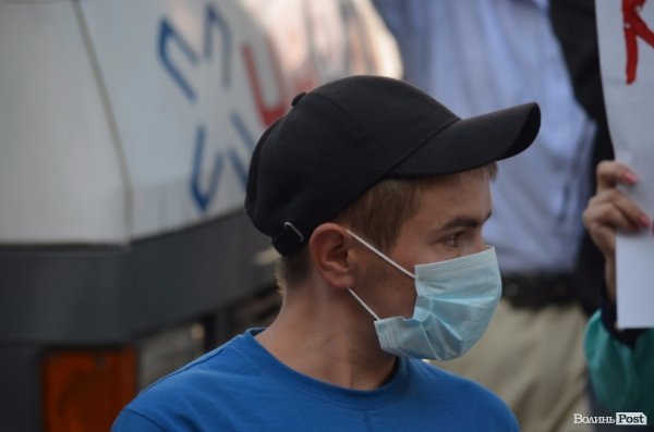 У Луцьку пікетувальники перекрили рух транспорту. ФОТО