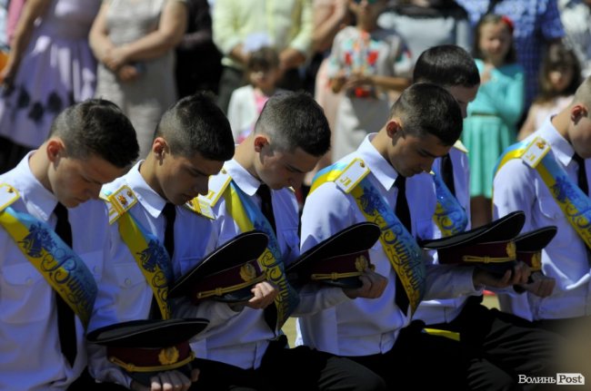 Фото випускного у військовому ліцеї в Луцьку