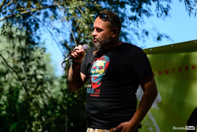 Патріотичні гутірки та захопливі бої: як минає другий день атмосферного «Бандерштату». ФОТО