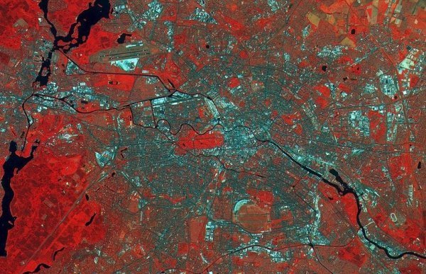 На супутникових знімках мальовничі куточки Землі зачаровують красою. ФОТО