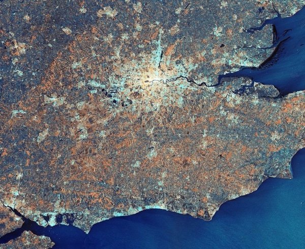 На супутникових знімках мальовничі куточки Землі зачаровують красою. ФОТО