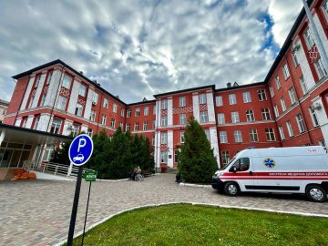 Японці оплатять МРТ для лікарні на Волині