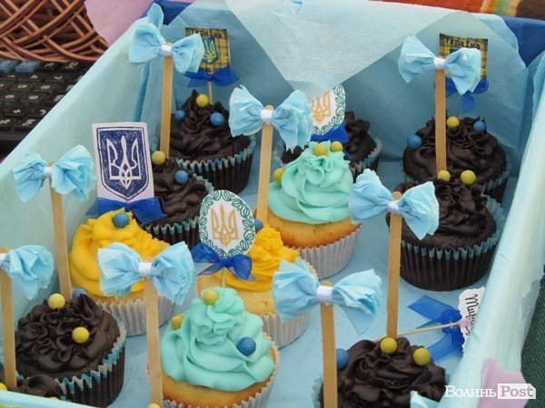 У Луцьку фірма замість новорічного корпоративу збирає гроші на АТО. ФОТО 