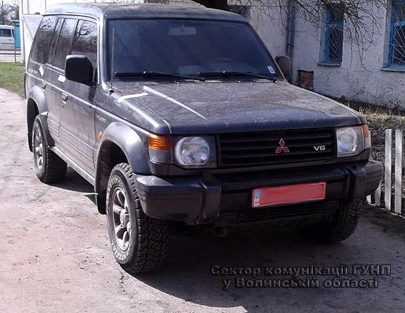 На Волині зупинили автомобілі з приладдям для видобутку бурштину. ФОТО