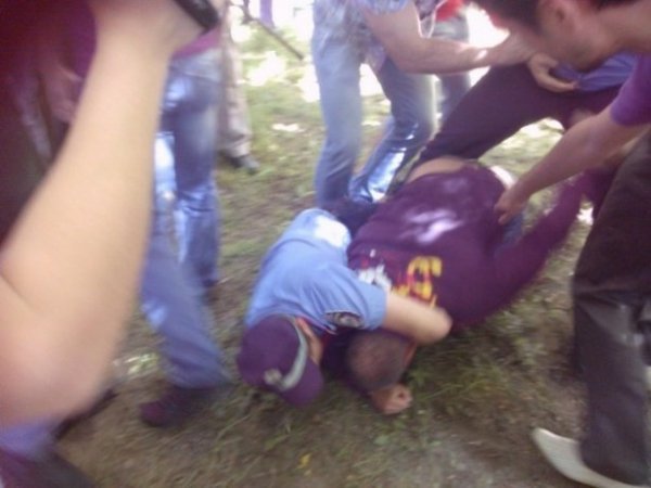 У Броварах під час політичної акції побили журналіста. ФОТО. ВІДЕО