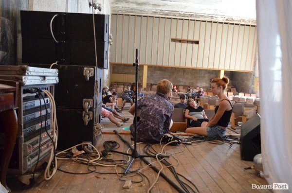 Сонна атмосфера на арт-сцені 