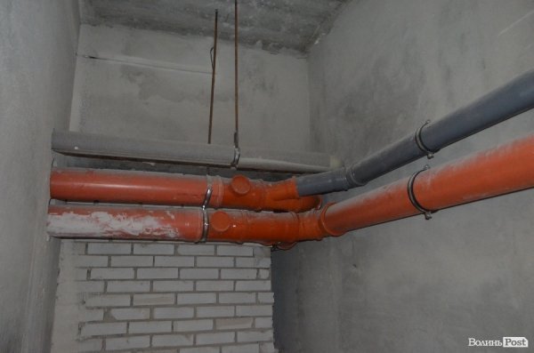 В затишному районі Луцька зводять сучасний житловий комплекс