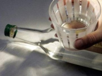 Волинянина судили через підпільну оковиту