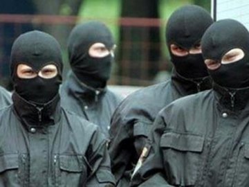 На Закарпатті заборонили балаклави під час масових заходів