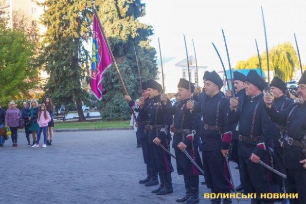 У Луцьку вшанували пам'ять про загиблих у війні на Сході України. ФОТО