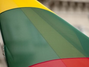 Литовські волонтери зібрали 17 мільйонів євро для українських військових 