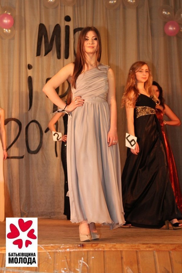 У Луцьку обирали найкрасивіших студенток. ФОТО