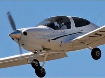 Льотчик занудьгував на роботі і зробив непристойний малюнок у небі. ФОТО