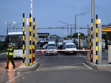 Уряд скоротив кількість митниць