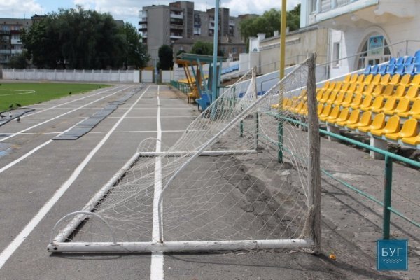 До Дня Незалежності у Нововолинську відремонтують стадіон. ФОТО