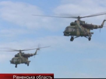 Видовищні навчання авіації біля Волині. ВІДЕО