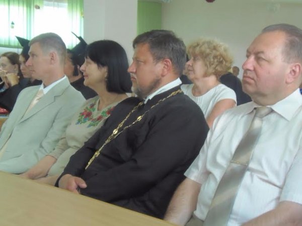 У Академії рекреаційних технологій і права вручили дипломи випускникам. ФОТО