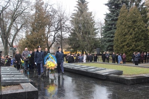 У Луцьку вшанували  жертв Другої світової війни. ФОТО