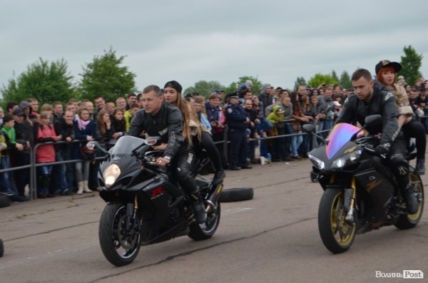 Під Луцьком визначили переможця з дрег-рейсінгу. ФОТО